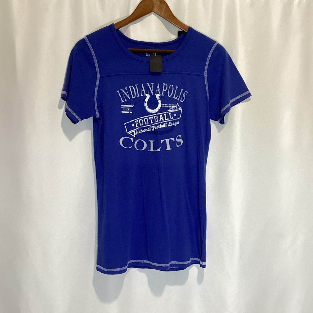 1285. Women’s Indianapolis Colts Short Sleeve Tee NWT Medium